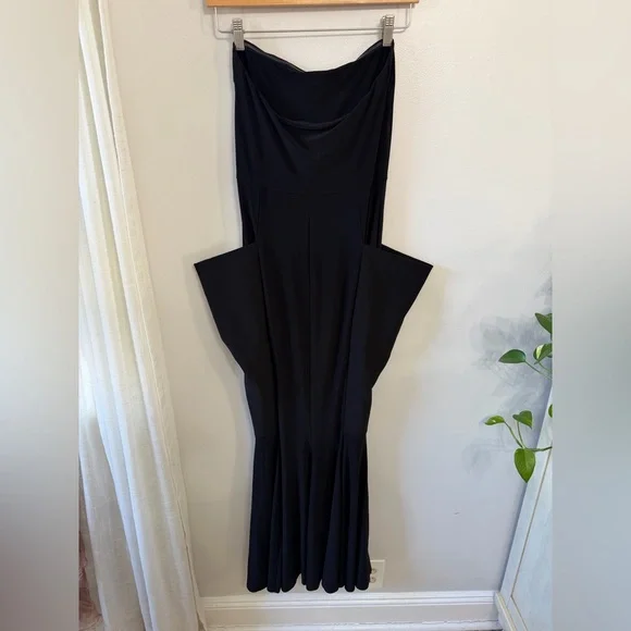 Norma Kamali Strapless Wing Fishtail Gown in Black - Picture 4 of 9